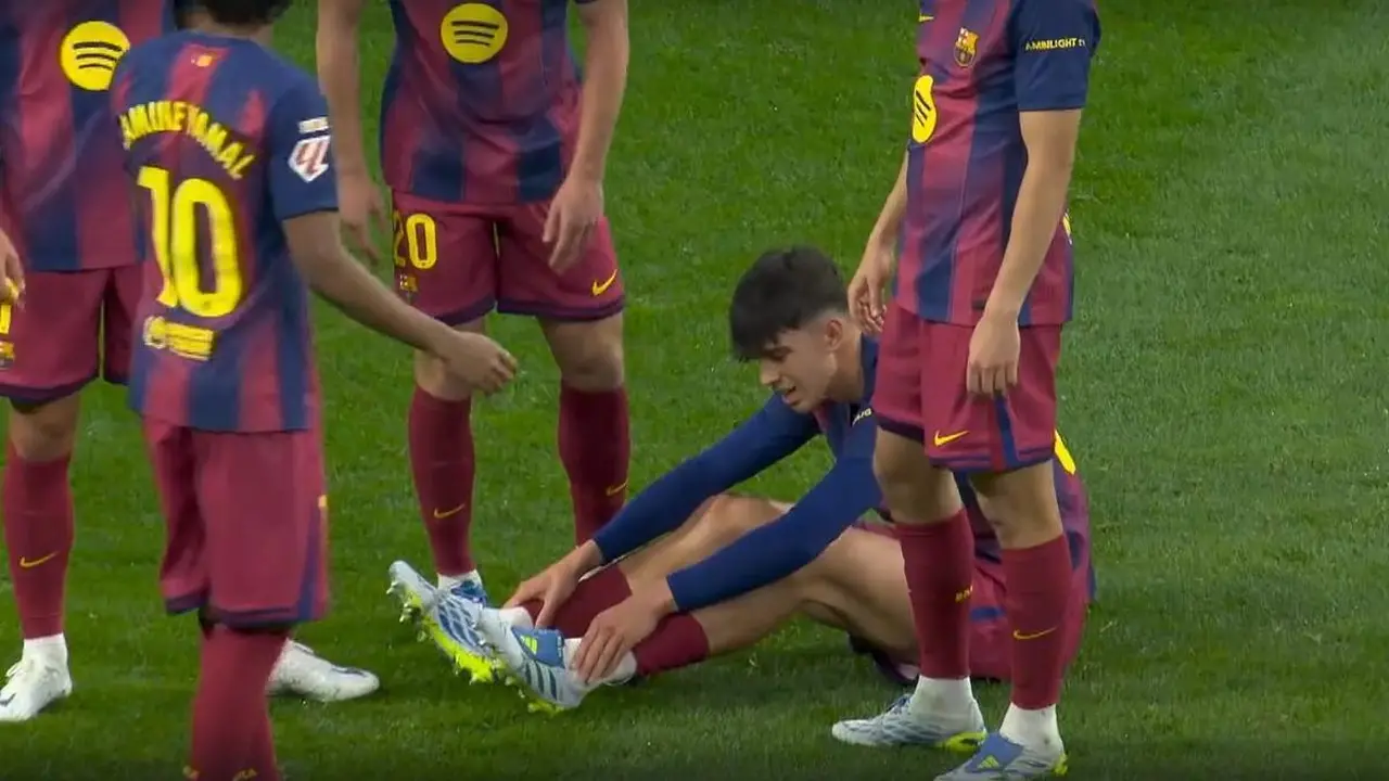 بعد خروجه مصابًا.. موقف بيرنال من لقاء برشلونة وأتلتيكو مدريد في دوري أبطال أوروبا